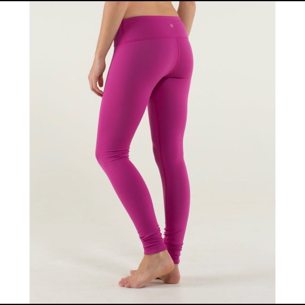 - Lululemon Wunder Under Pink Reversible Leggings